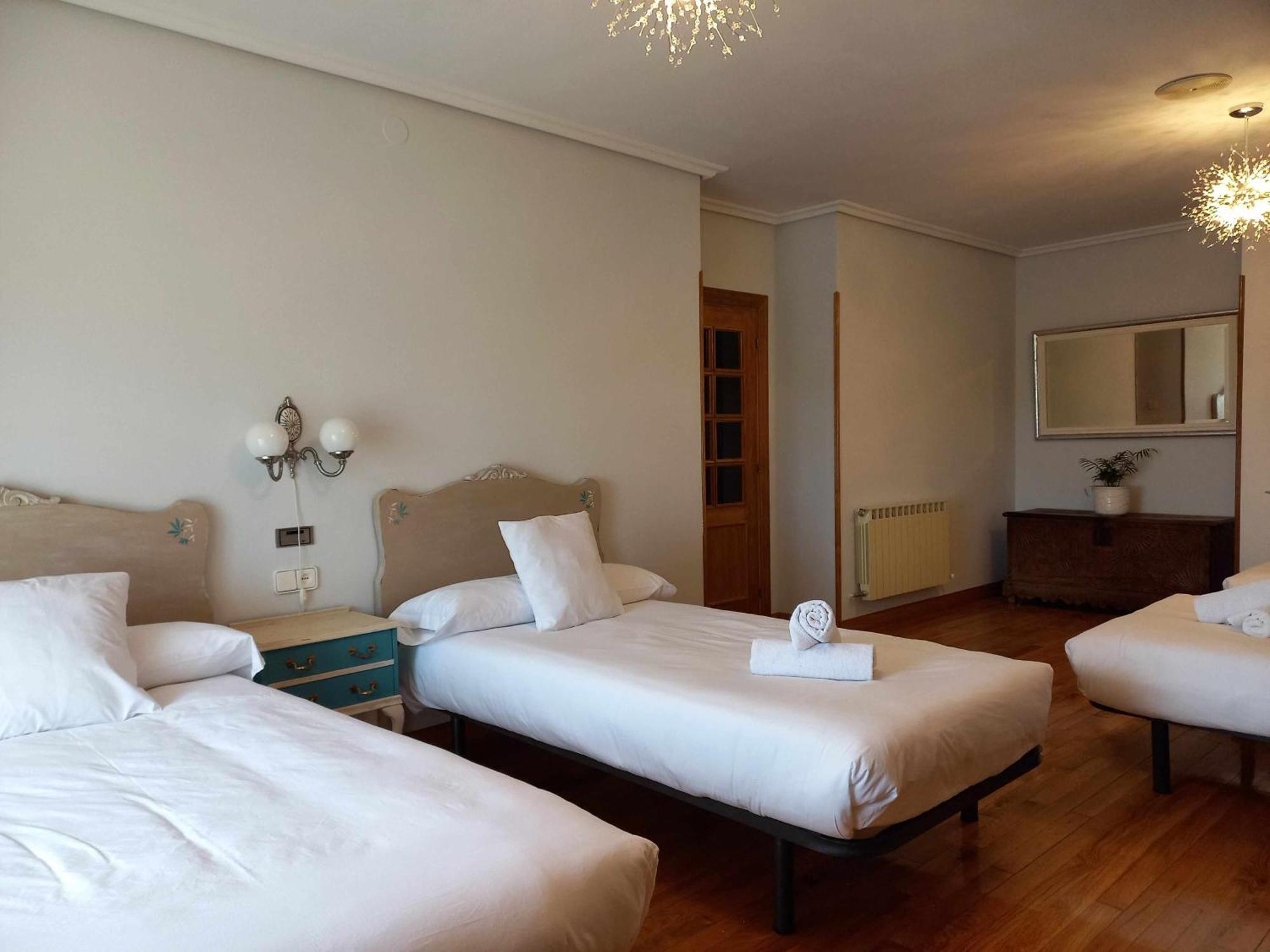 Casa Albaitar Con Piscina Y Sala De Juegos Azcona Zewnętrze zdjęcie
